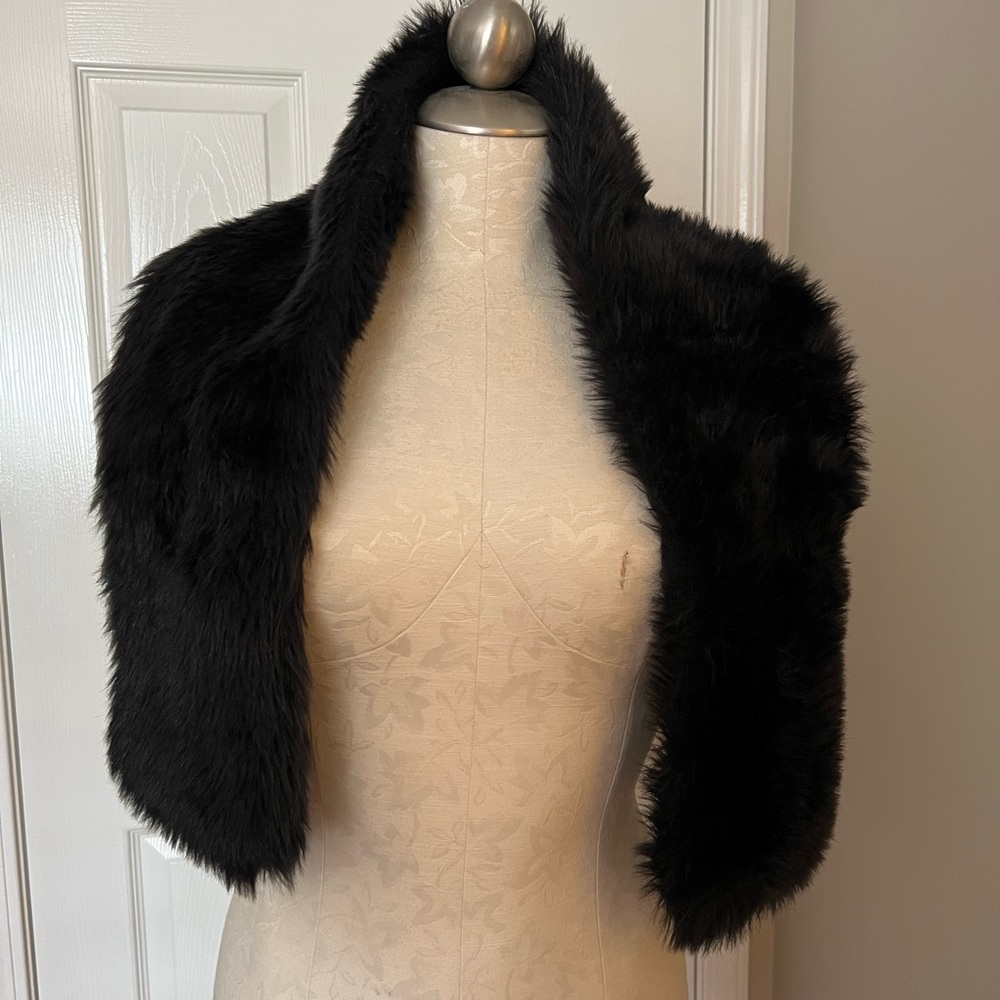 Faux fur black scarf